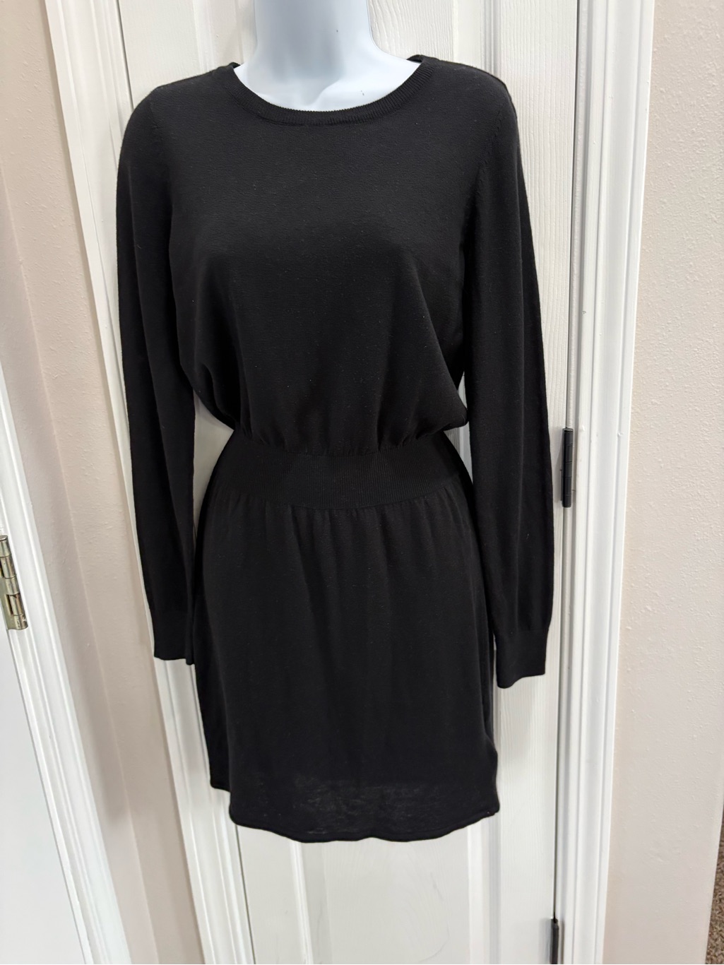 H&M Black Long-Sleeve Waist-Detail Dress